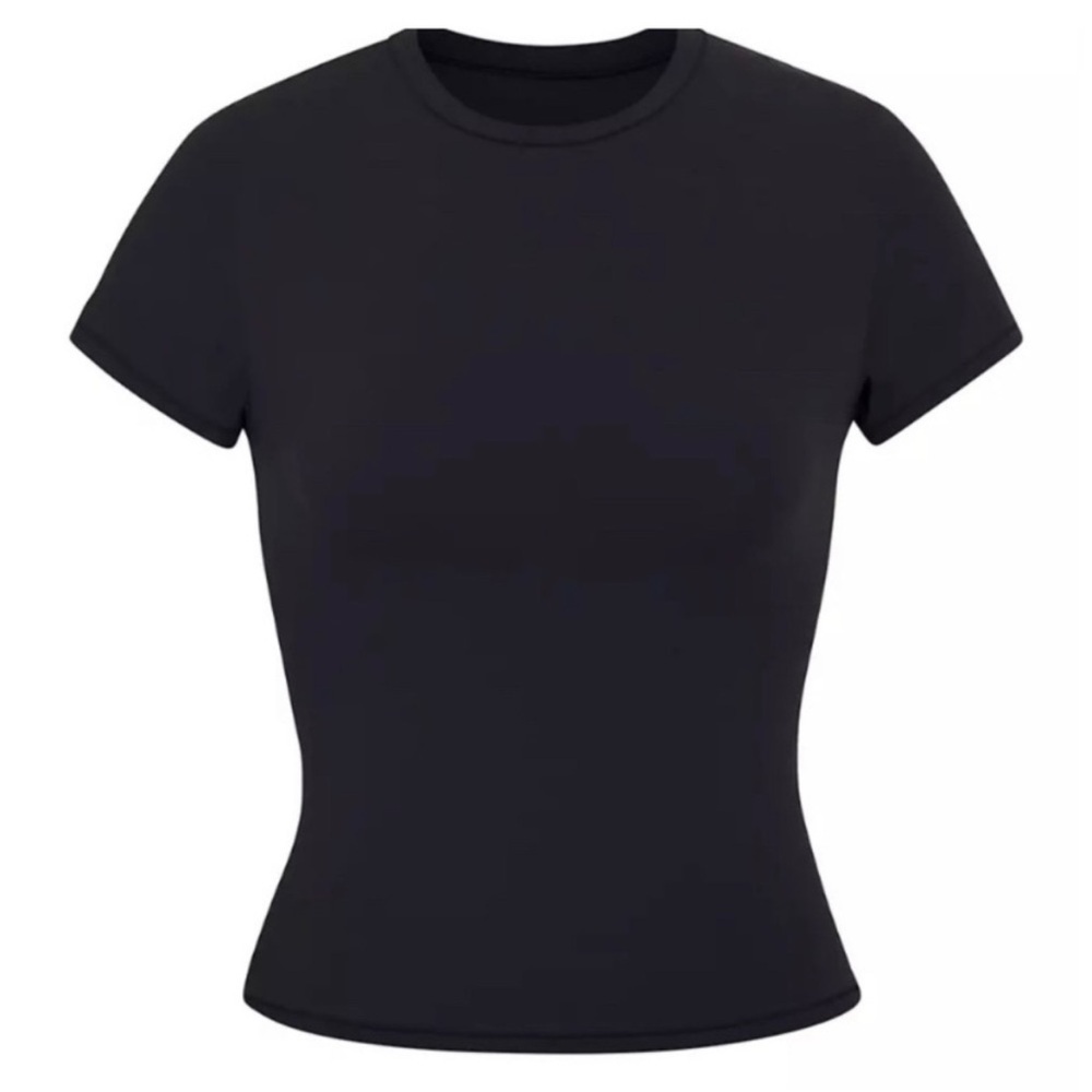 NWT SKIMS (B9)  Fits Everybody Tshirt - Onyx Size M